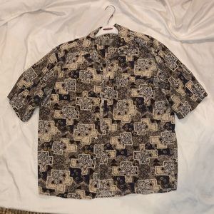 Button up patterned T-Shirt